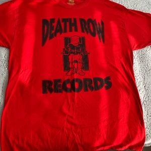 Mens XL red t-shirt